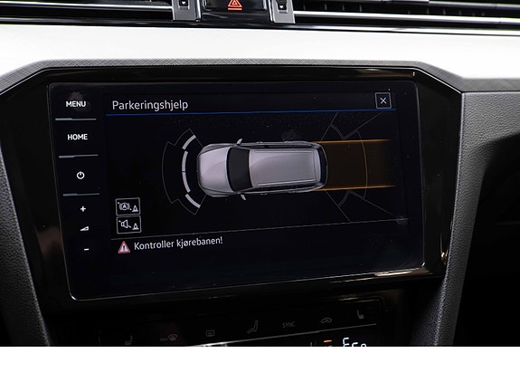 Volkswagen Passat 18 of 27