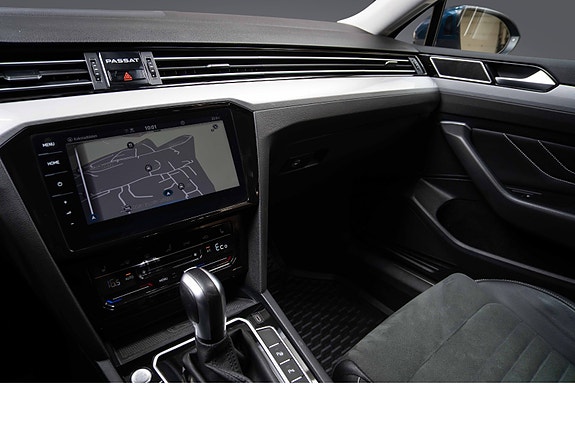 Volkswagen Passat 14 of 27