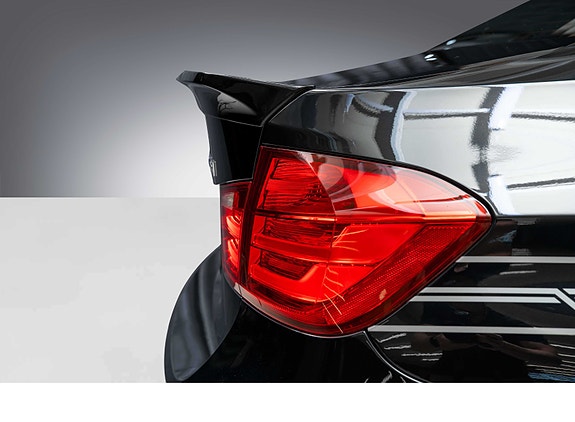 BMW 335Xi 13 of 30