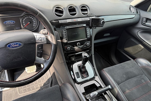Ford S-MAX 13 of 17
