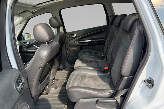 Ford S-MAX 15 of 17