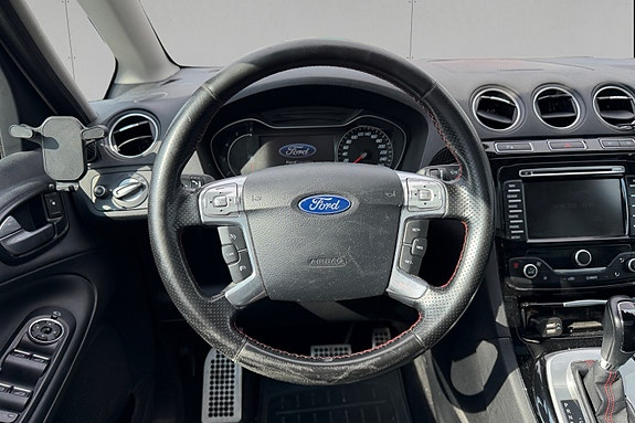 Ford S-MAX 12 of 17