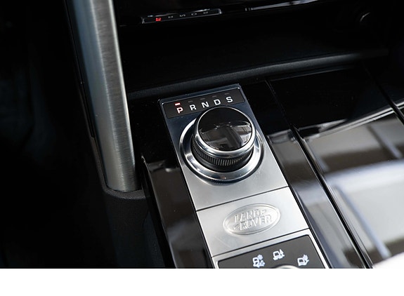 Land Rover Discovery 16 of 30
