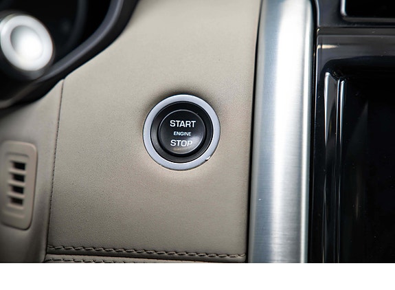 Land Rover Discovery 14 of 30