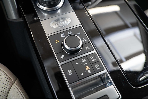 Land Rover Discovery 17 of 30