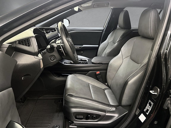 Lexus RZ450e 11 of 20