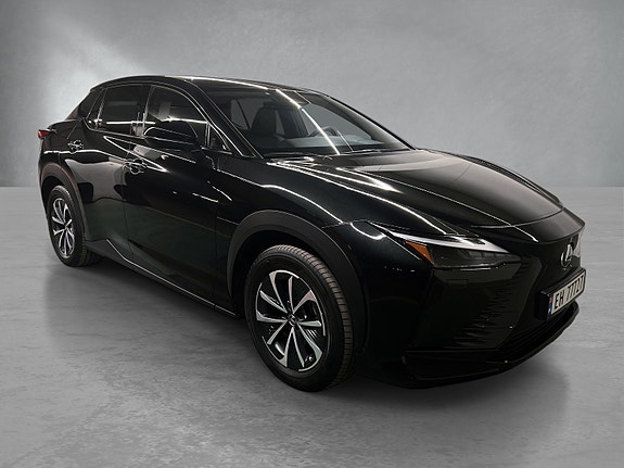 Lexus RZ450e 7 of 20
