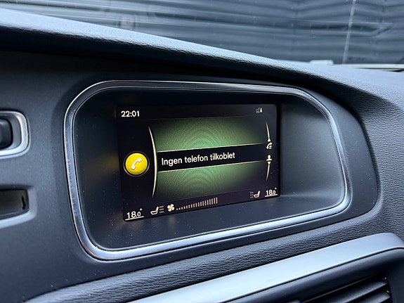 Volvo V40 Cross Country 17 of 30