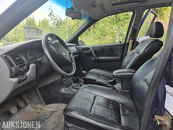 Opel Vectra 4 of 13