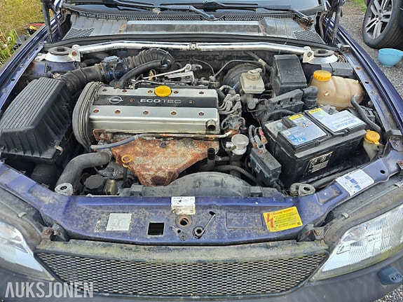 Opel Vectra 11 of 13