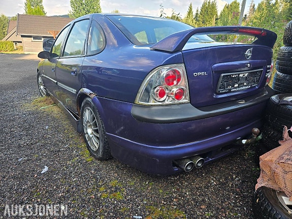 Opel Vectra 3 of 13