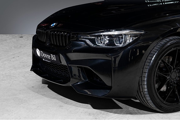 BMW 330e 2 of 26