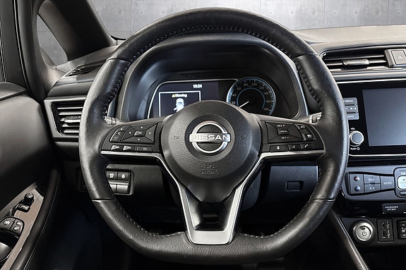 Nissan Leaf 12 of 26