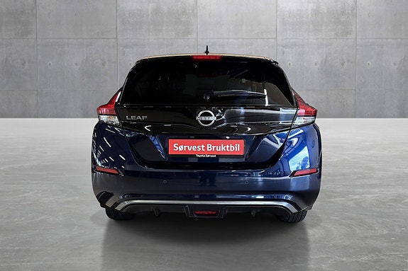 Nissan Leaf 4 of 26
