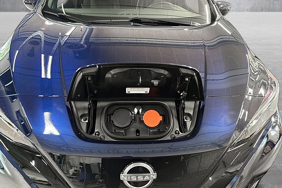 Nissan Leaf 9 of 26