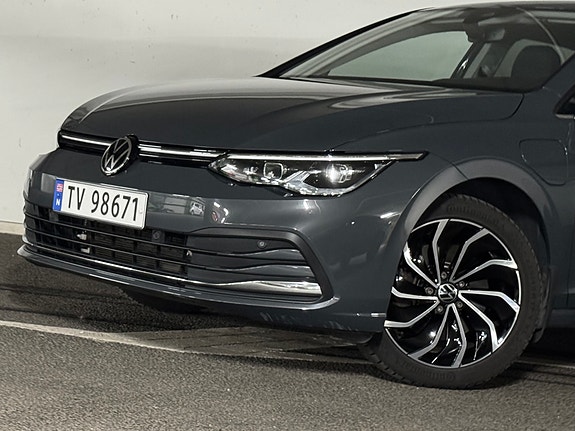 Volkswagen Golf VIII 7 of 30