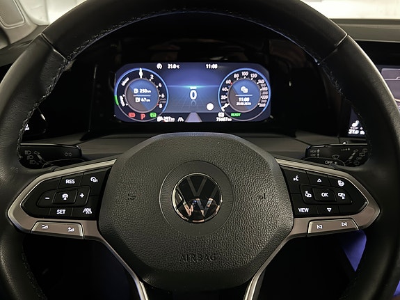 Volkswagen Golf VIII 20 of 30