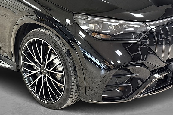 Mercedes-Benz EQE SUV 5 of 30