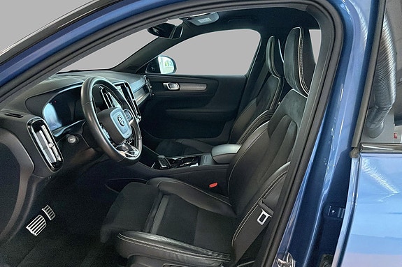 Volvo XC40 9 of 22