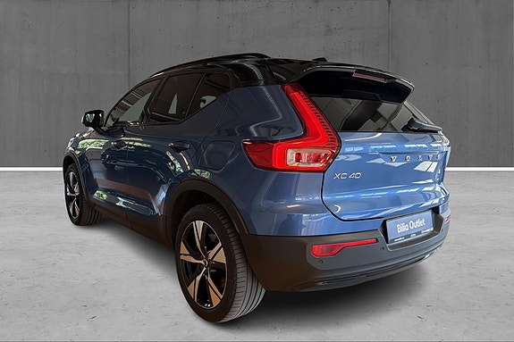 Volvo XC40 7 of 22