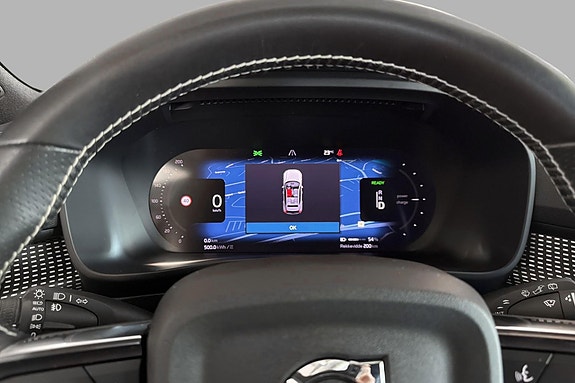 Volvo XC40 16 of 22