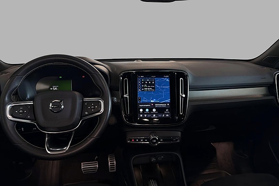 Volvo XC40 10 of 22