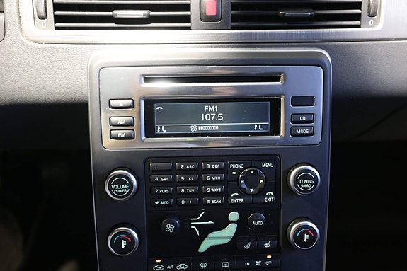 Volvo V70 20 of 28
