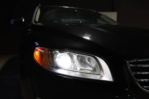 Volvo V70 8 of 28