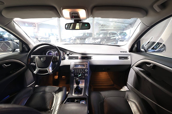 Volvo V70 19 of 28
