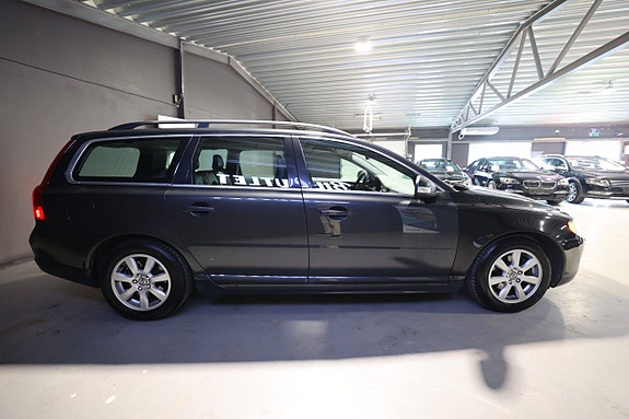 Volvo V70 6 of 28