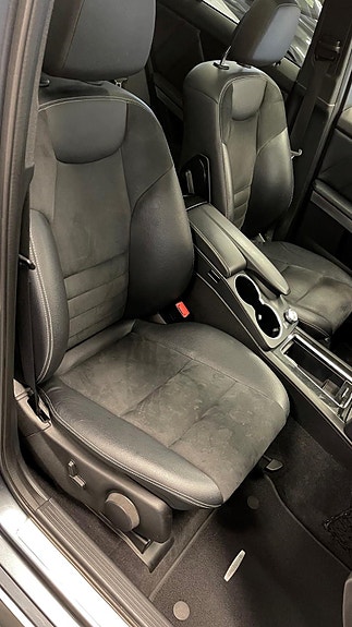 Mercedes-Benz GLK220 7 of 22