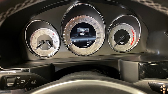 Mercedes-Benz GLK220 13 of 22