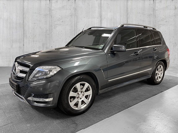 Mercedes-Benz GLK220 2 of 22