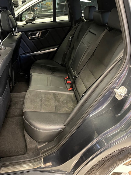 Mercedes-Benz GLK220 18 of 22