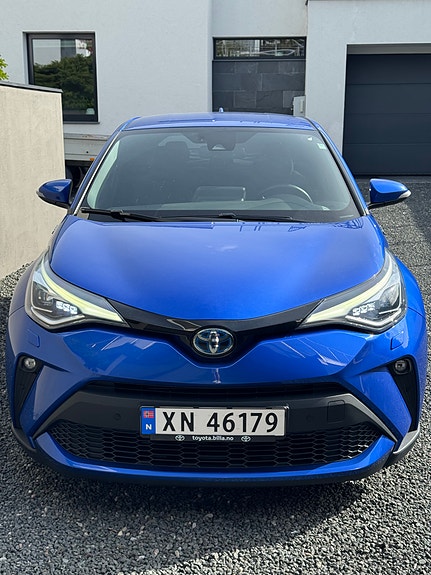 Toyota C-HR 4 of 16