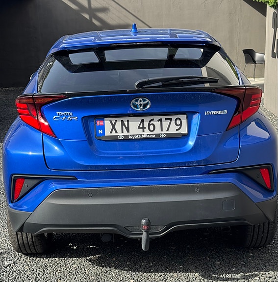 Toyota C-HR 6 of 16