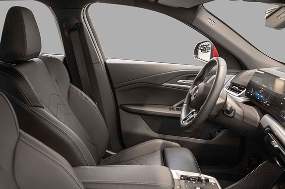 BMW iX2 13 of 25