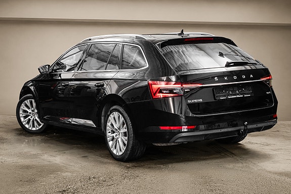 Skoda Superb 2 of 30