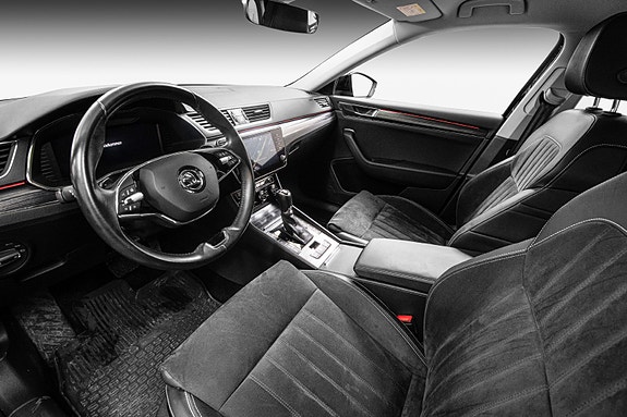 Skoda Superb 8 of 30