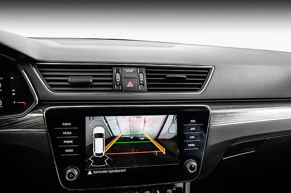Skoda Superb 18 of 30
