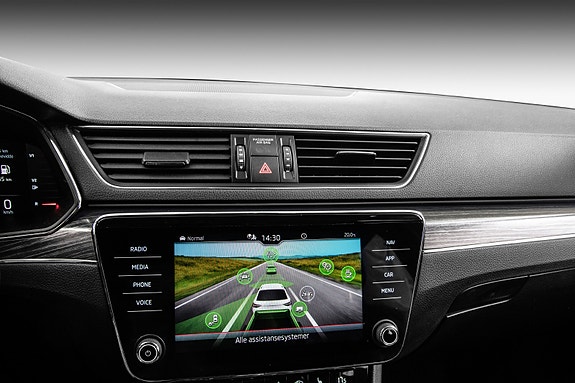 Skoda Superb 29 of 30