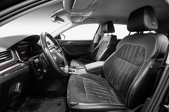 Skoda Superb 9 of 30
