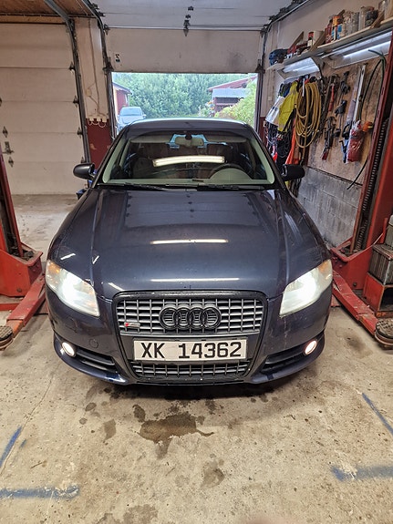 Audi A4 5 of 12