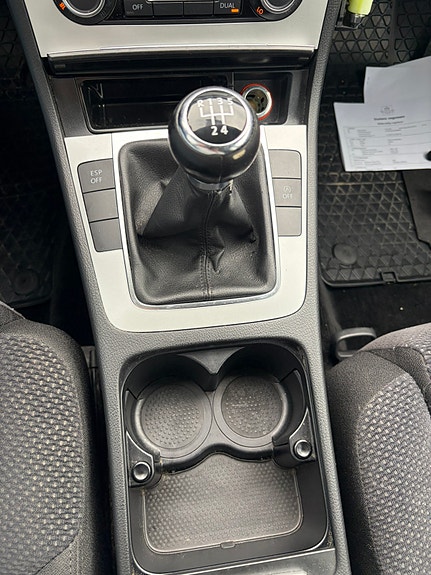 Volkswagen Passat 15 of 30