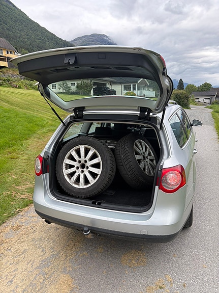Volkswagen Passat 13 of 30