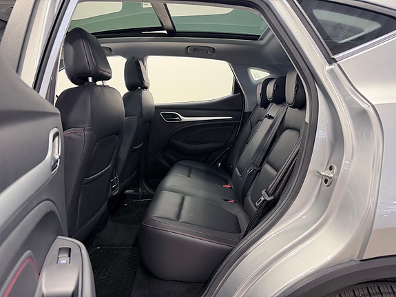 MG ZS EV 16 of 30