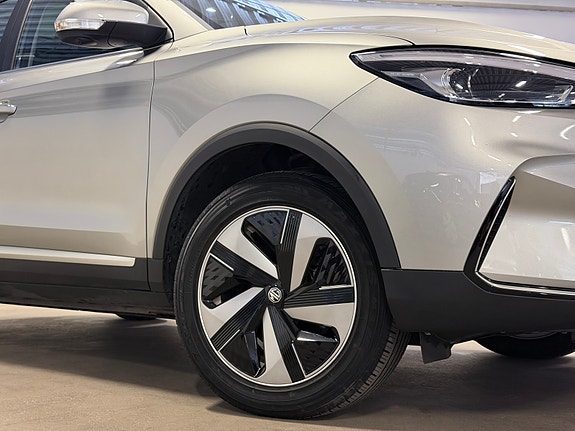 MG ZS EV 12 of 30
