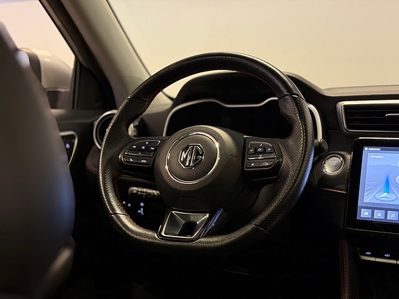 MG ZS EV 19 of 30