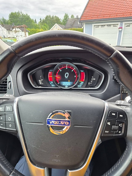 Volvo V40 Cross Country 10 of 18