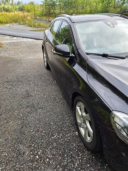 Volvo V40 Cross Country 7 of 18